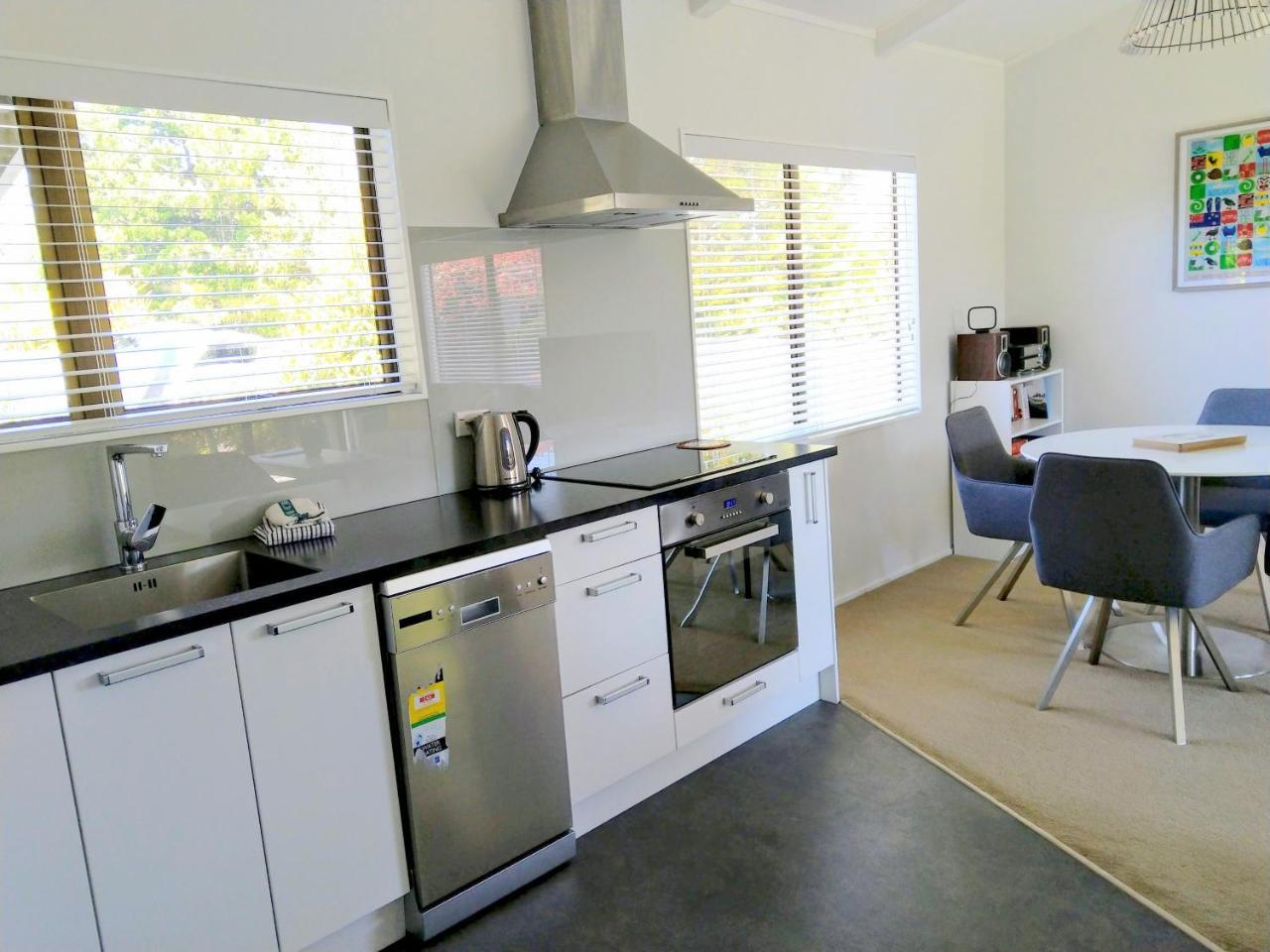 Bram'S Bach Villa Taupo Exterior photo