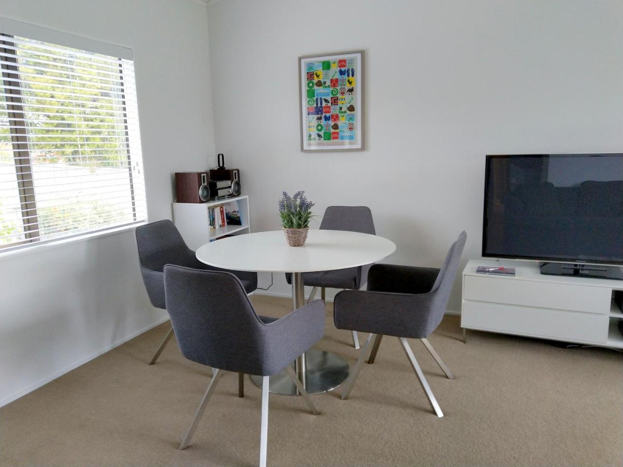 Bram'S Bach Villa Taupo Exterior photo