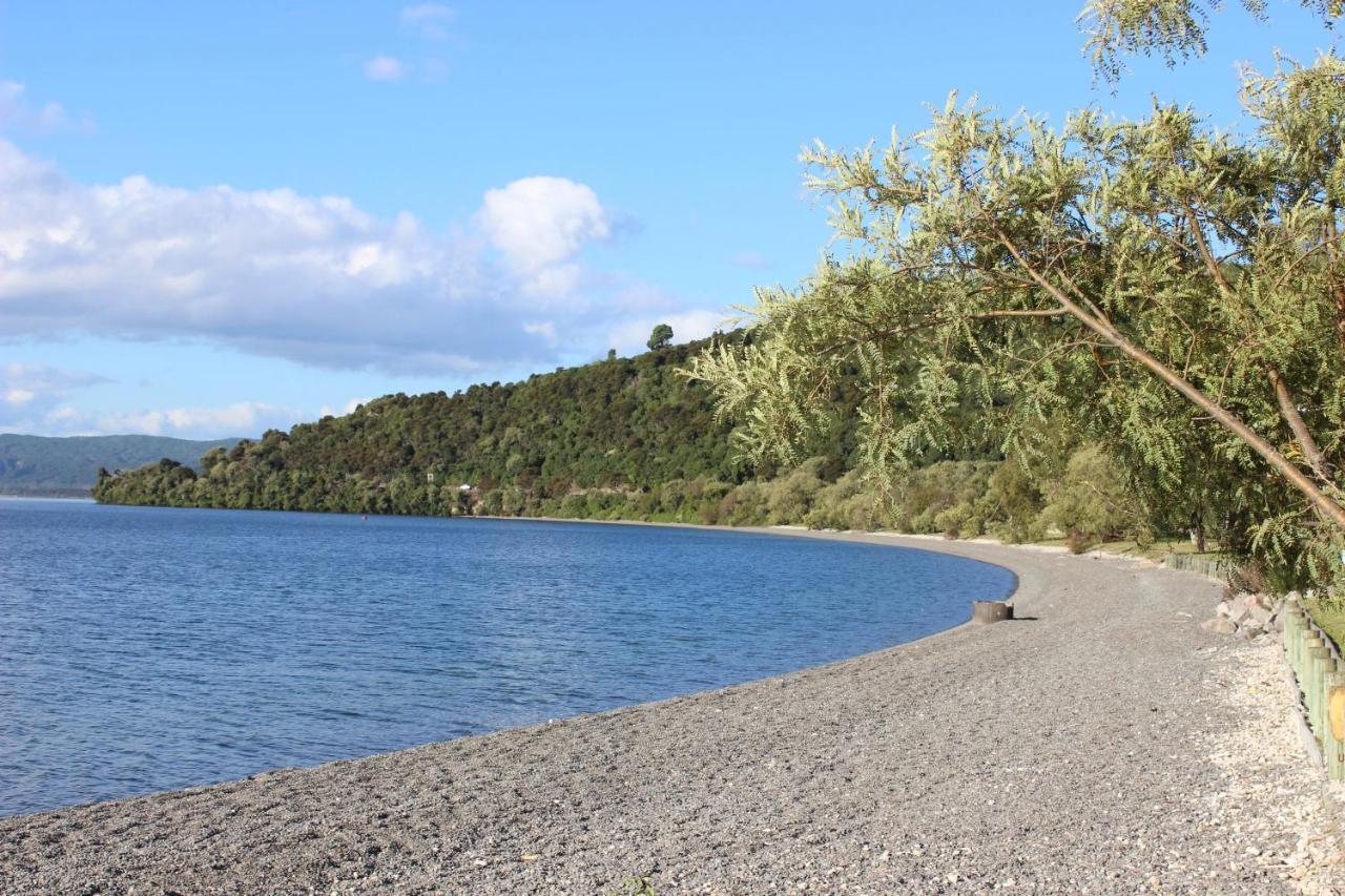 Bram'S Bach Villa Taupo Exterior photo