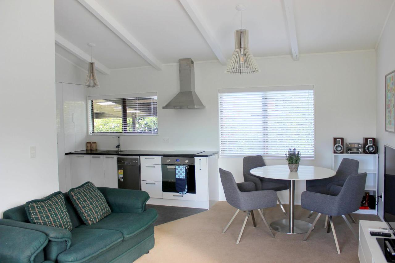 Bram'S Bach Villa Taupo Exterior photo