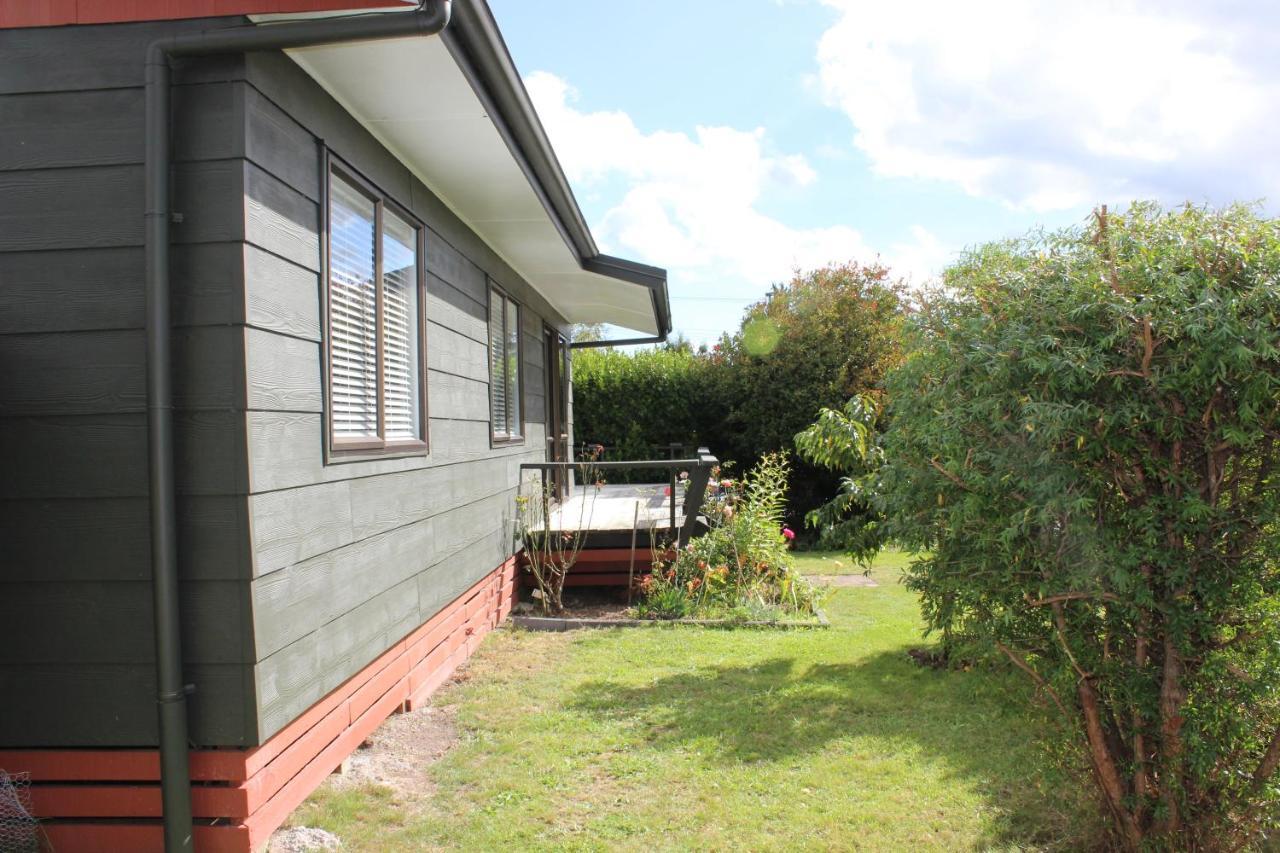 Bram'S Bach Villa Taupo Exterior photo