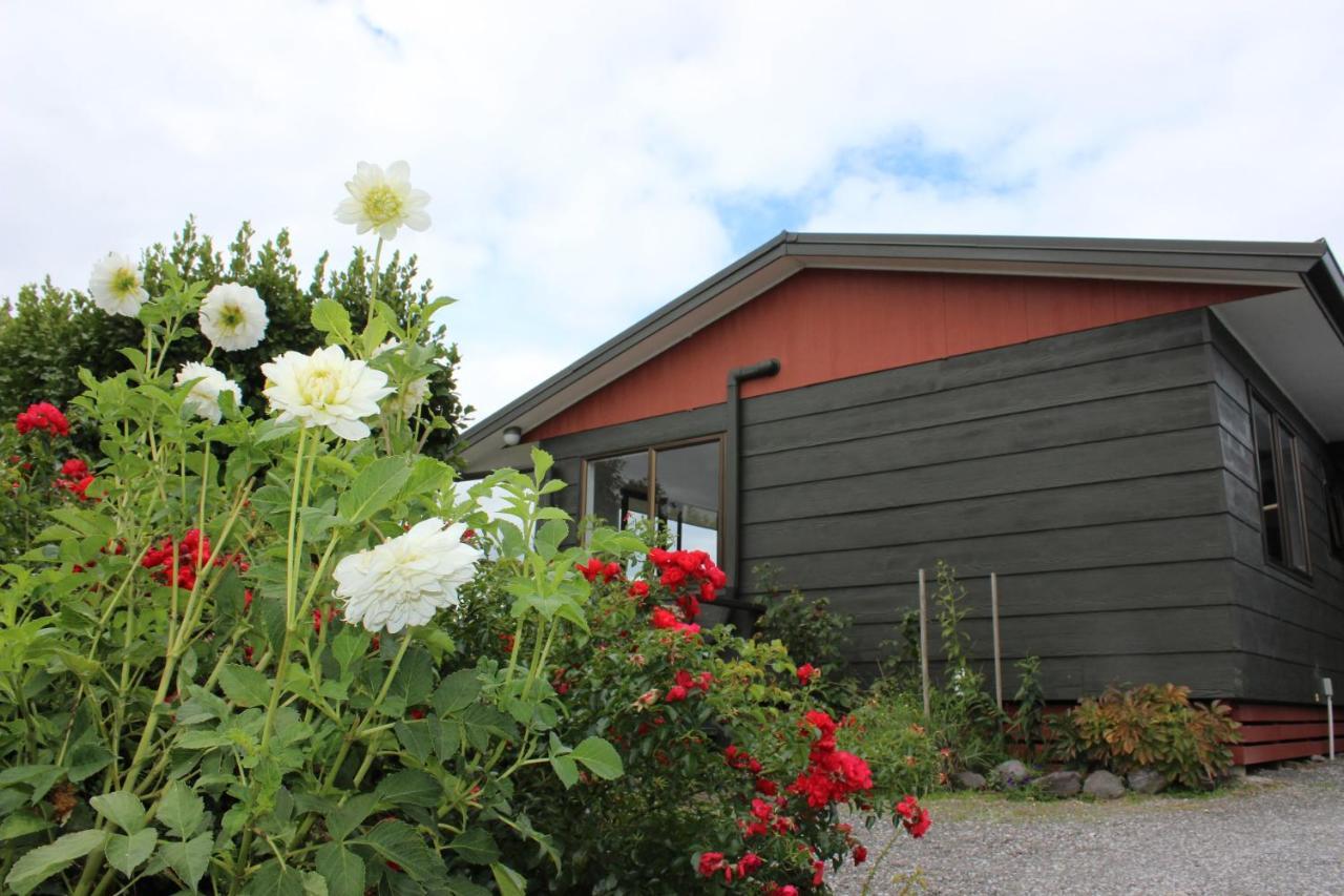 Bram'S Bach Villa Taupo Exterior photo