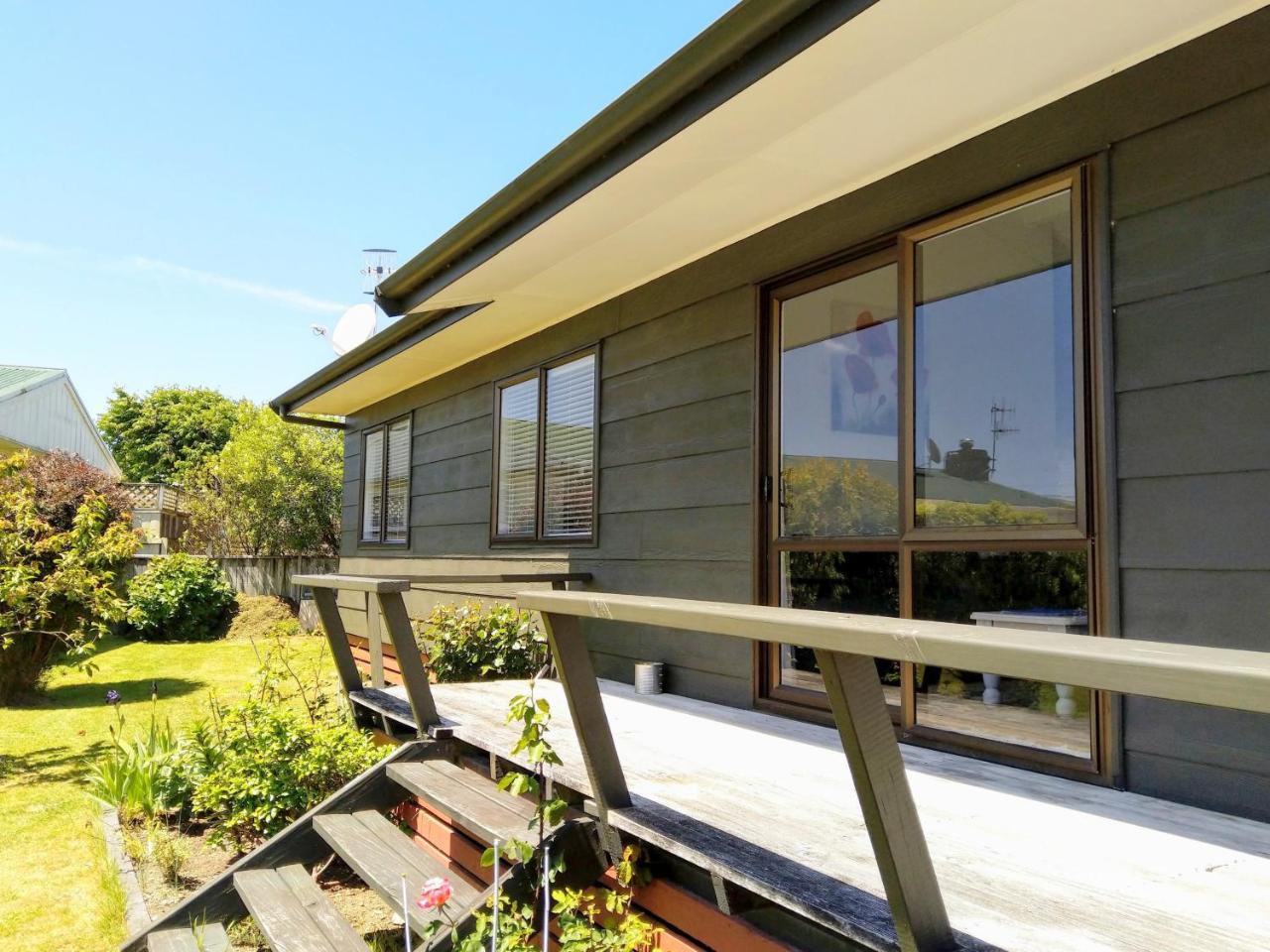 Bram'S Bach Villa Taupo Exterior photo