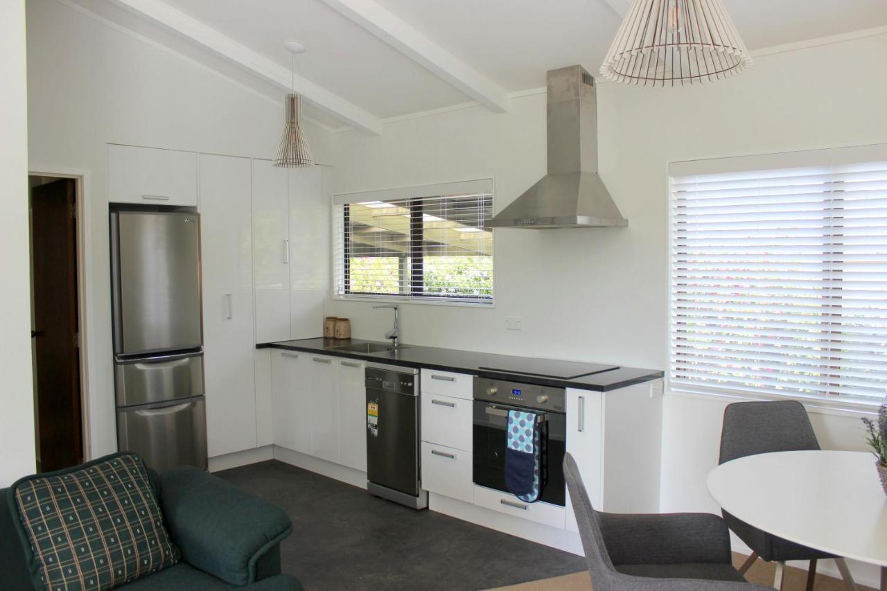 Bram'S Bach Villa Taupo Exterior photo
