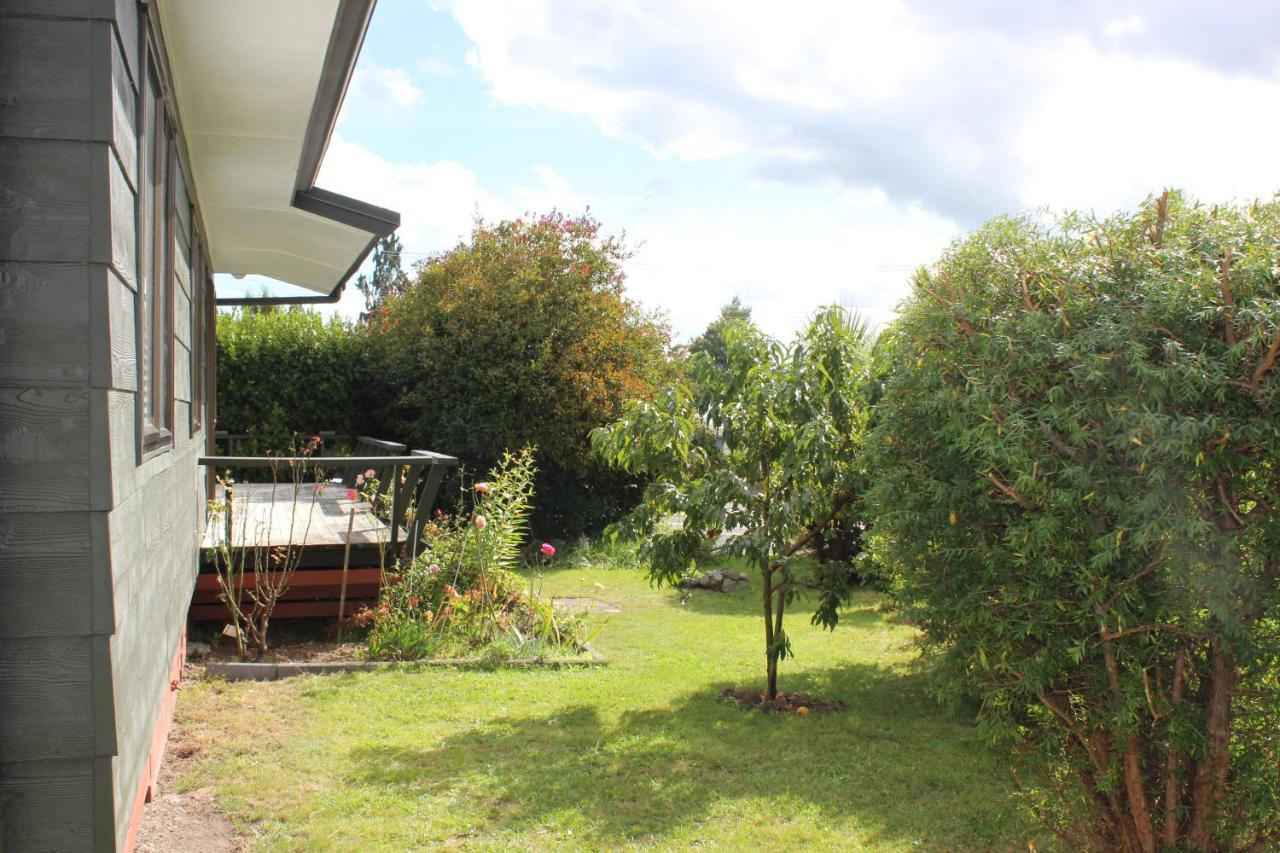 Bram'S Bach Villa Taupo Exterior photo
