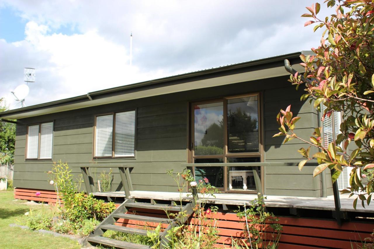 Bram'S Bach Villa Taupo Exterior photo