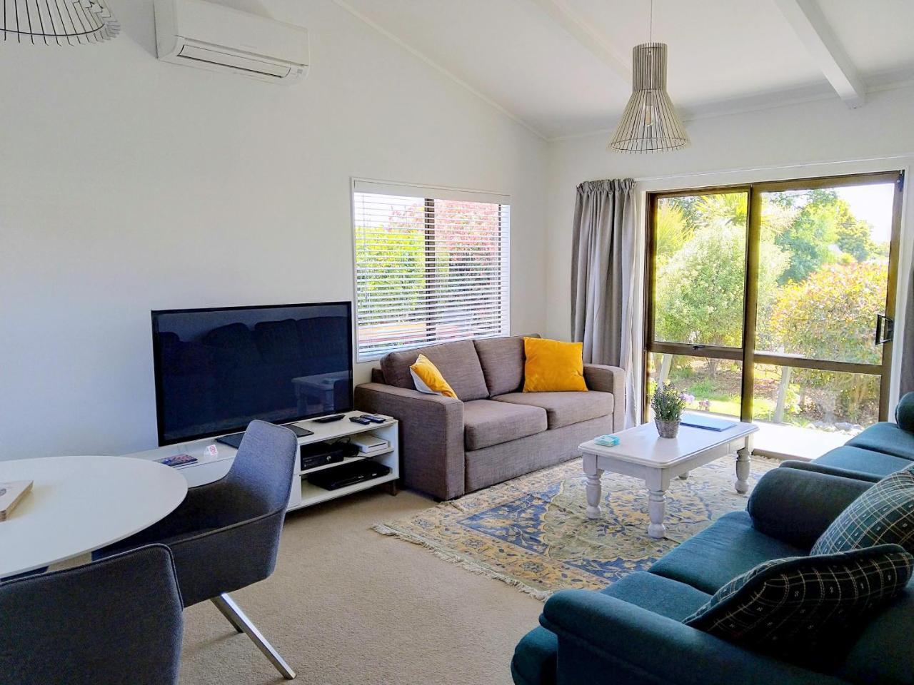 Bram'S Bach Villa Taupo Exterior photo