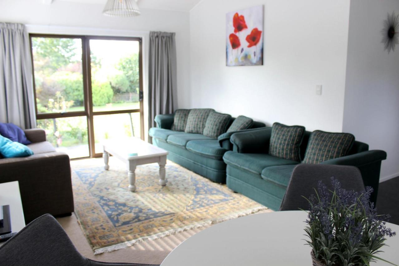 Bram'S Bach Villa Taupo Exterior photo