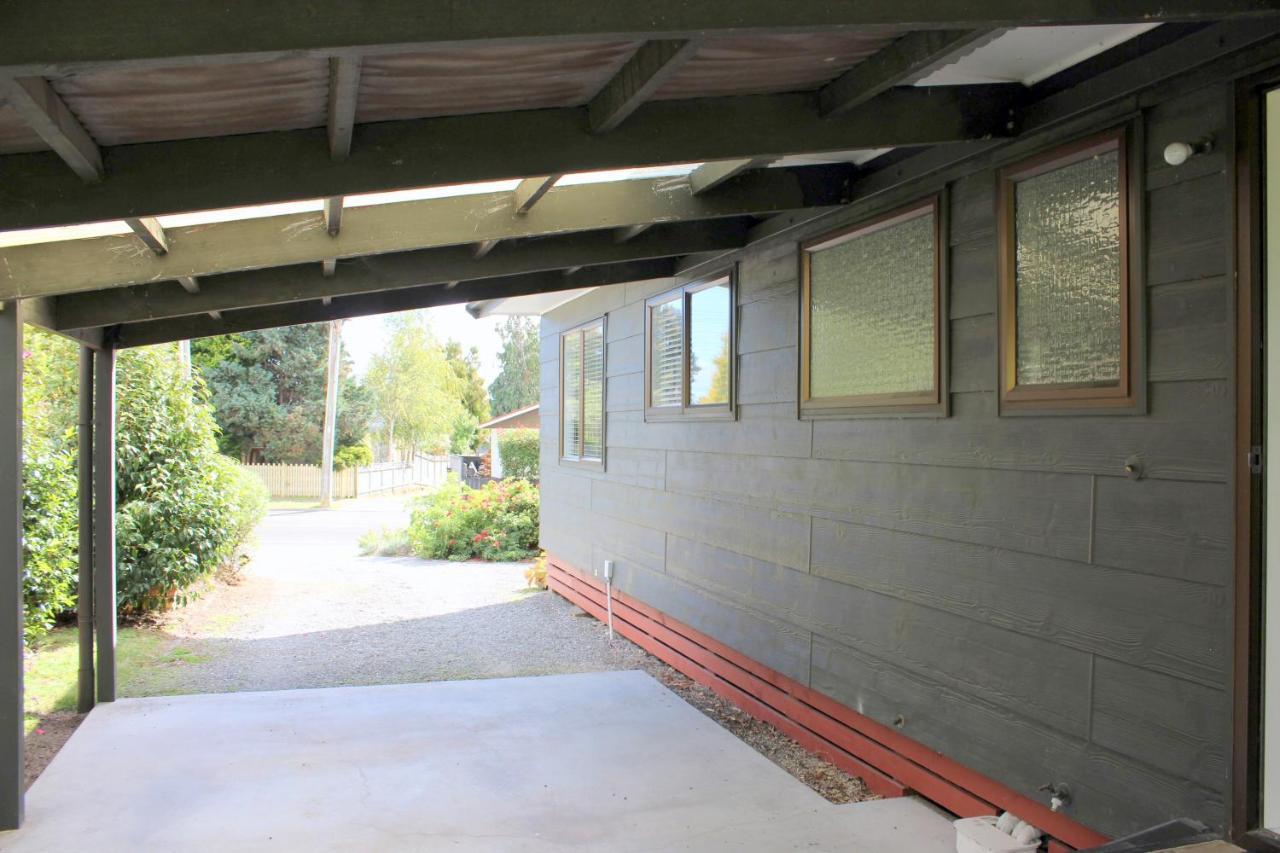 Bram'S Bach Villa Taupo Exterior photo