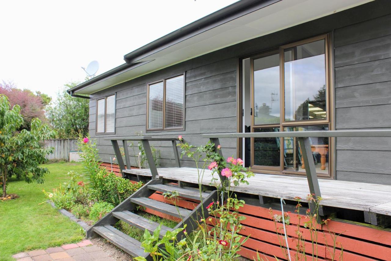 Bram'S Bach Villa Taupo Exterior photo